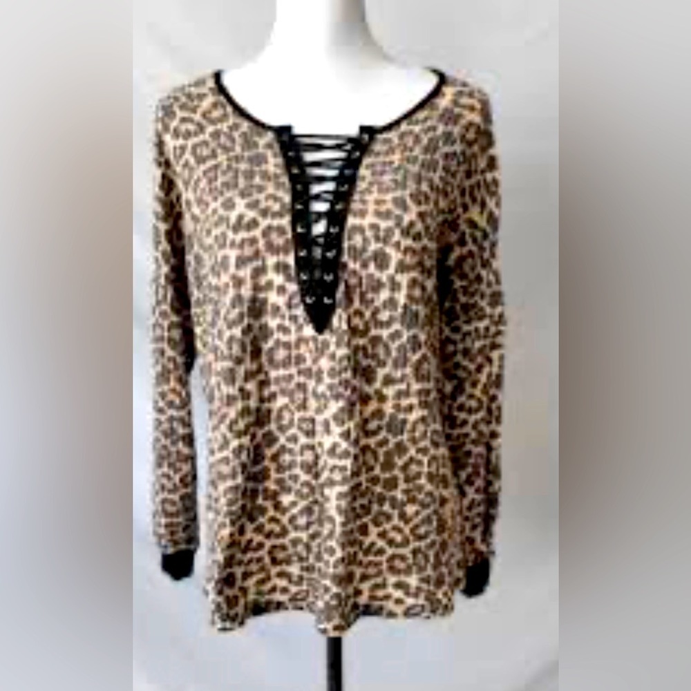 Lovely Melody Women’s Waffle Animal Print Knit Tunic Size M